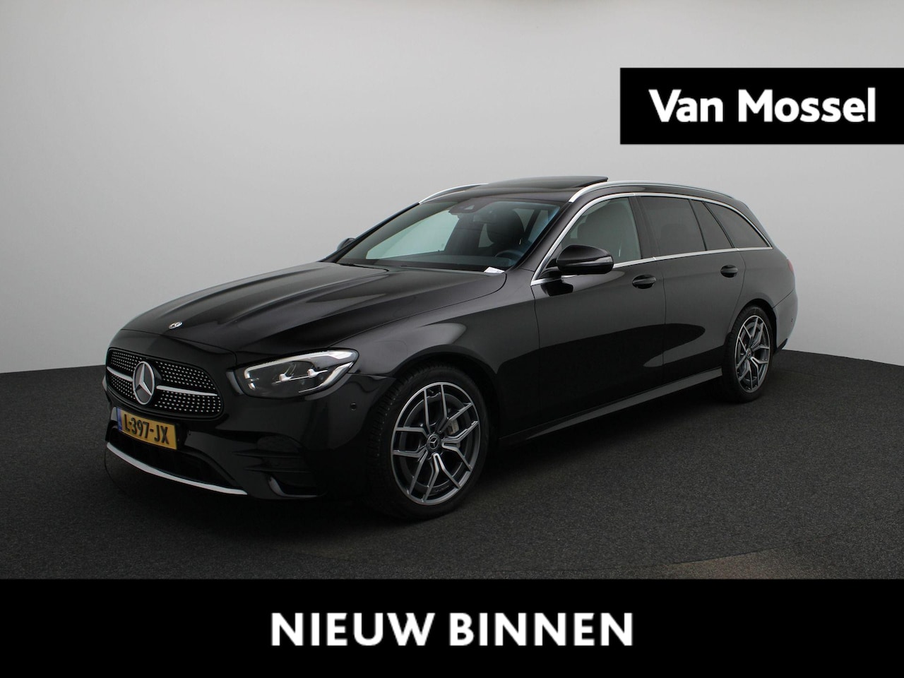 Mercedes-Benz E-klasse Estate - 300 AMG Line | Automaat | Virtual cockpit | Cruise control | Schuifdak | Sfeer verlichting - AutoWereld.nl