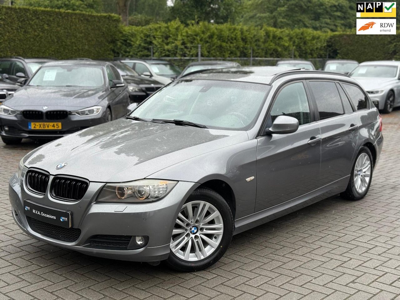 BMW 3-serie Touring - 318i High Executive|Nieuwe Ketting|Xenon|Automaat|Climate control|Cruise control|Panorama - AutoWereld.nl