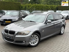 BMW 3-serie Touring - 318i High Executive|Nieuwe Ketting|Xenon|Automaat|Climate control|Cruise control|Panorama