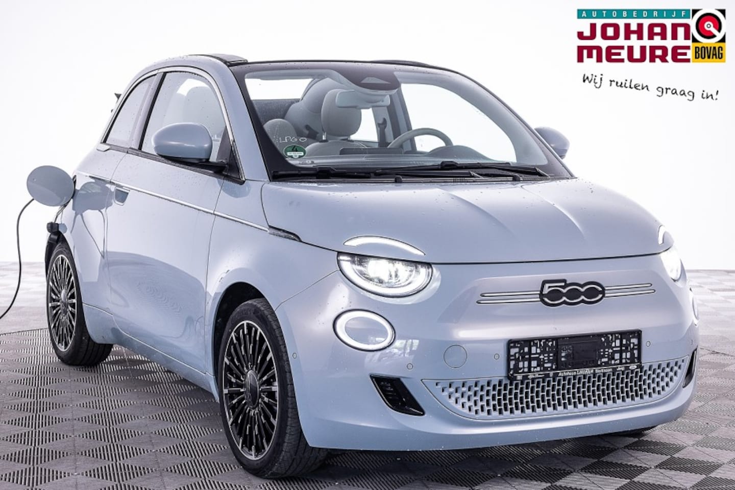 Fiat 500 C - La Prima 42 kWh | LEDER | Full LED | KEYLESS | CAMERA *HEMELVAART OPEN v.a 11u tot 17u* - AutoWereld.nl