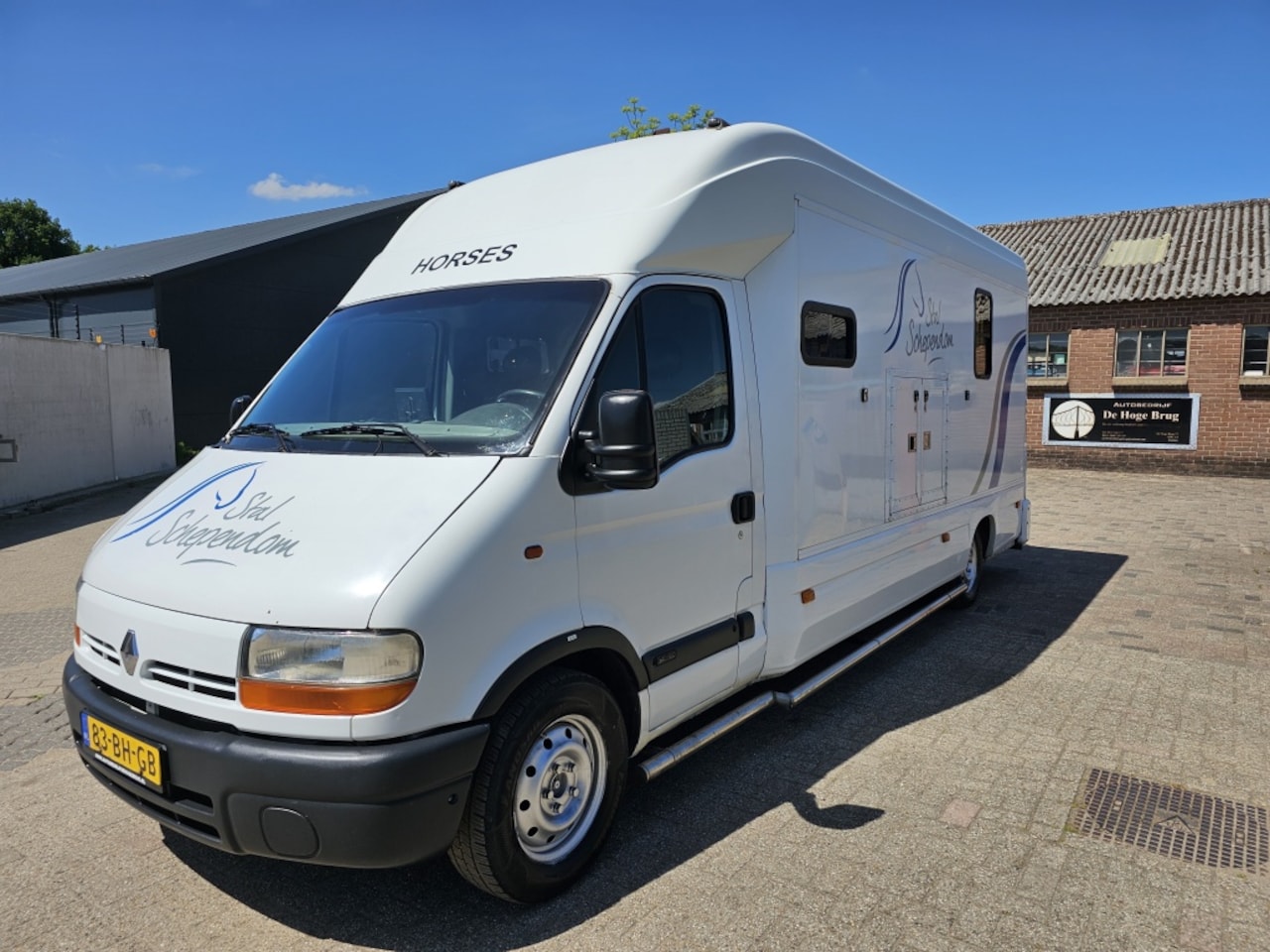 Renault Master - 3.5T Paardenwagen 22M3 2.5 D Onbekend - AutoWereld.nl