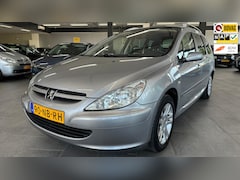 Peugeot 307 SW - 1.6 16V 7 persoons panoramadak clima cruise controle lm-velgen trekhaak elektrische pakket