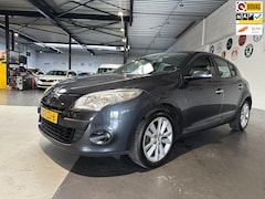Renault Mégane - 1.6 Celsium/Navi/Dealer onderhouden/Apk nieuw