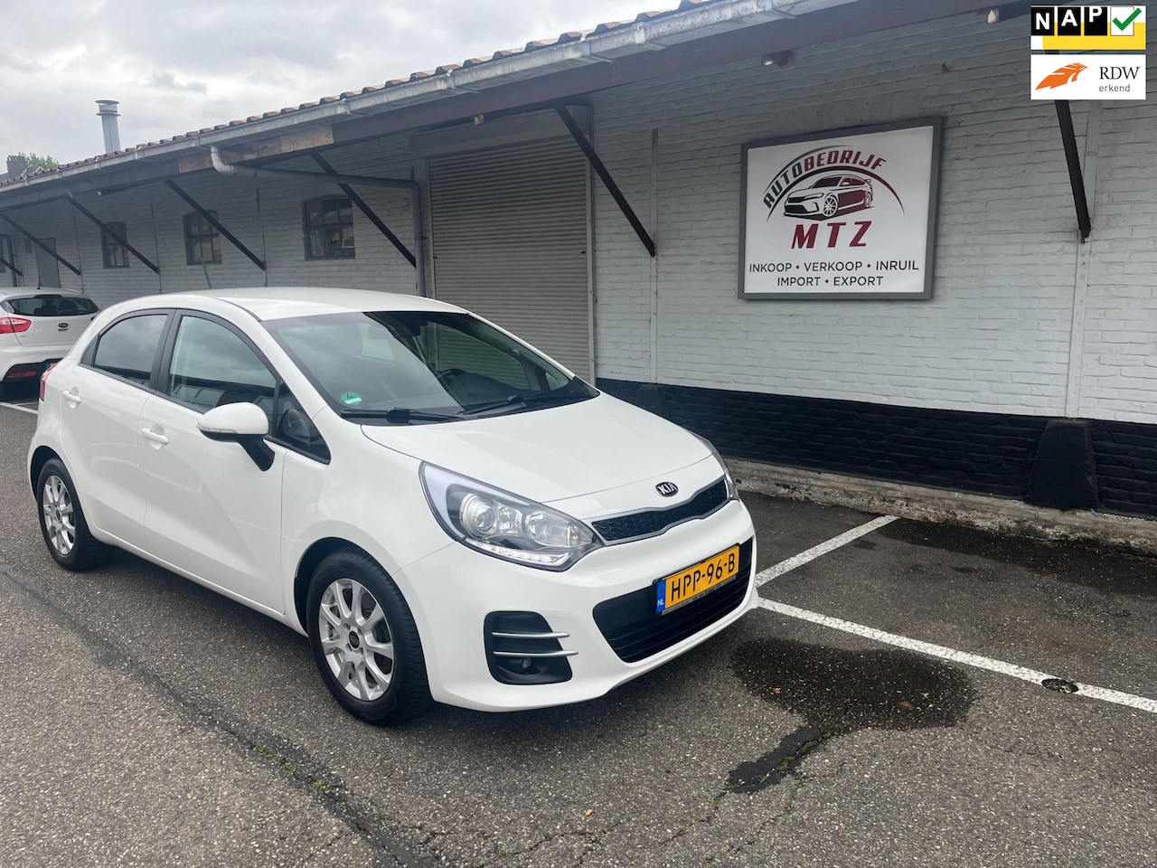 Kia Rio - 1.2 CVVT ComfortLine/ Stoelverwarming/ DEALER OH/ NIEUWE APK - AutoWereld.nl