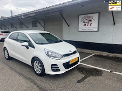 Kia Rio - 1.2 CVVT ComfortLine/ Stoelverwarming/ DEALER OH/ NIEUWE APK