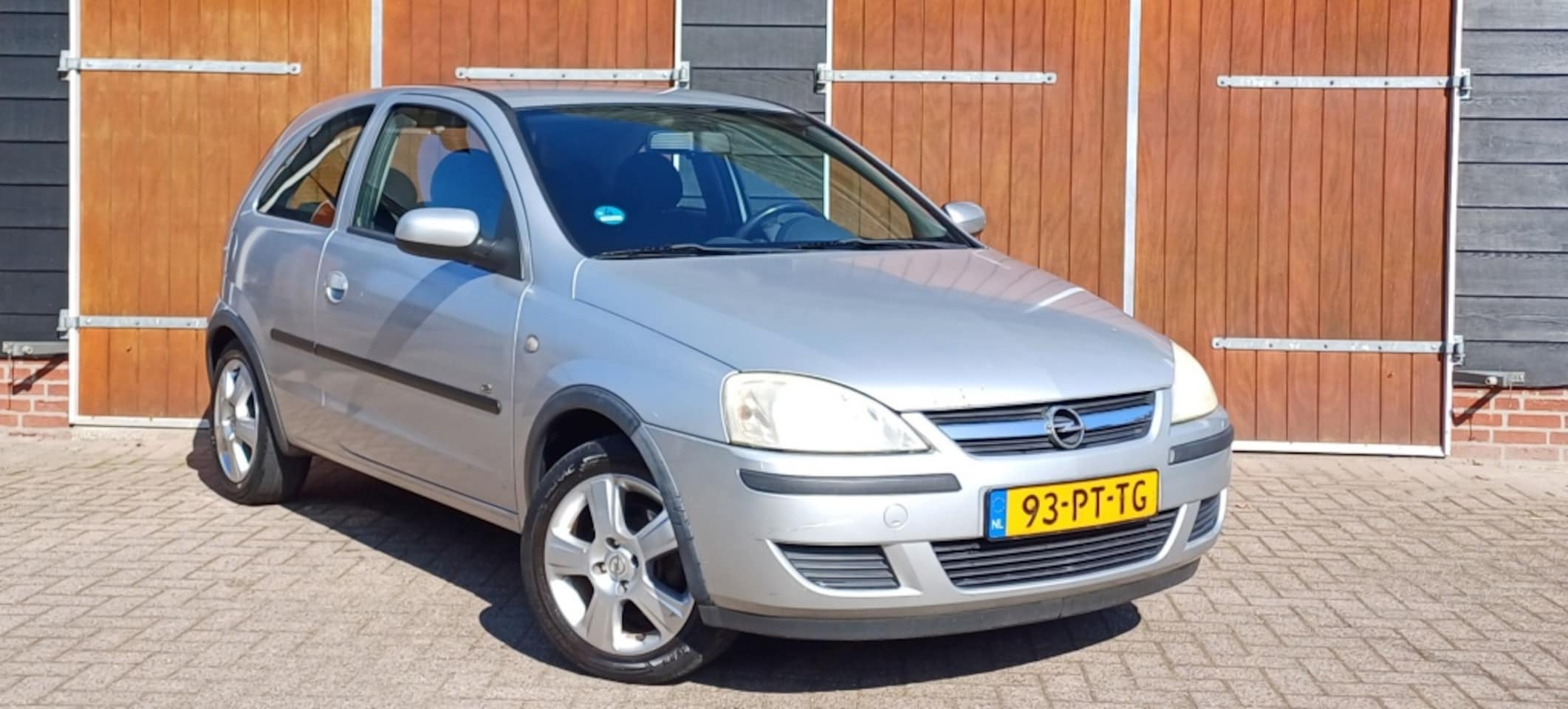 Opel Corsa - 1.4-16V Full Rhythm 1.4-16V Full Rhythm, Airco, 18-3-2026 APK, NAP - AutoWereld.nl