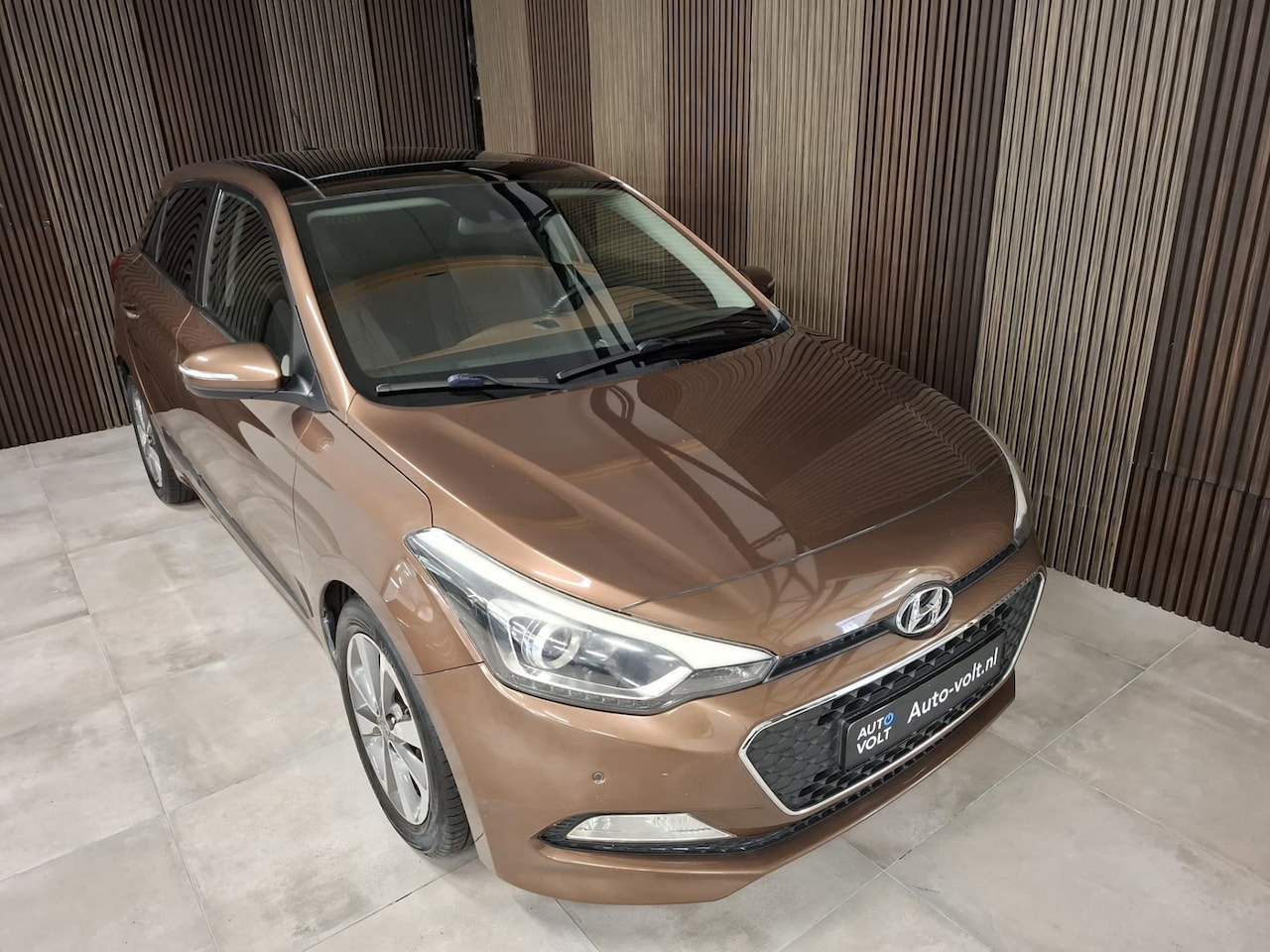 Hyundai i20 - 1.2 HP i-Motion Premium - AutoWereld.nl