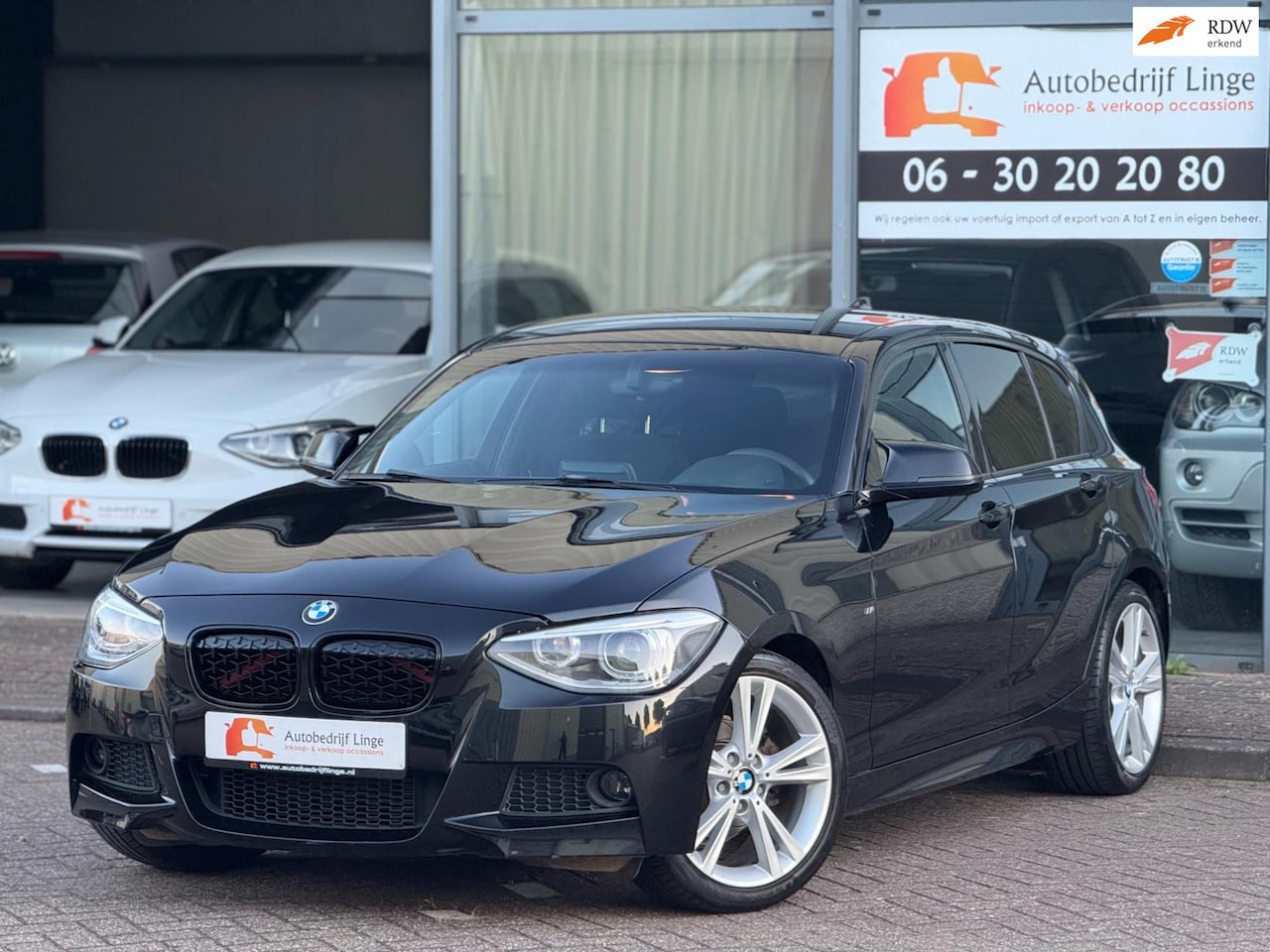 BMW 1-serie - 116i M-Pakket | Led | 18inch | Cruise | Goed onderhouden - AutoWereld.nl