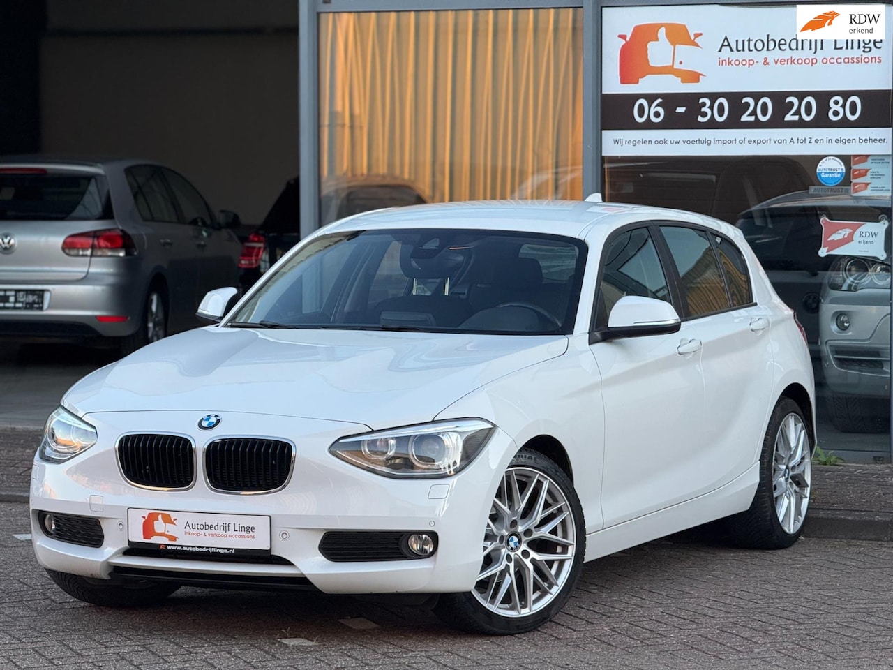 BMW 1-serie - 116i High Executive | Climate | Cruise | Navi | Dealer - AutoWereld.nl