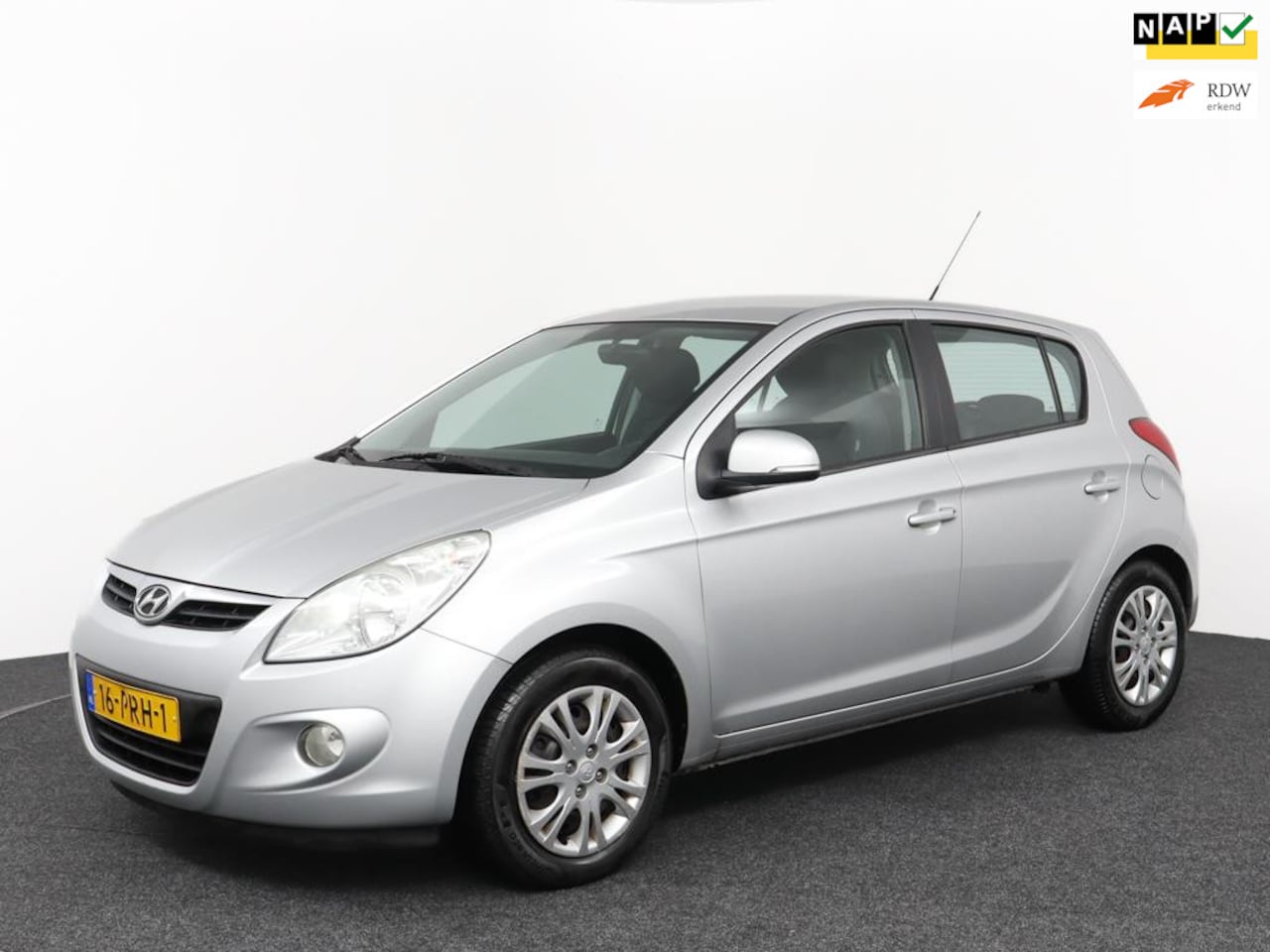 Hyundai i20 - 1.2i i-MOTION BJ011 5DRS AIRCO TREKHAAK - AutoWereld.nl