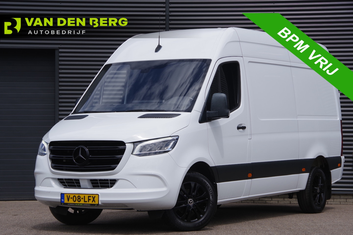 Mercedes-Benz Sprinter - 319 3.0 V6 3P, AUT. LED, TREKHAAK, CAMERA, CRUISE, LEDER STUUR, NAVI BY APPLE CARPLAY, STA - AutoWereld.nl