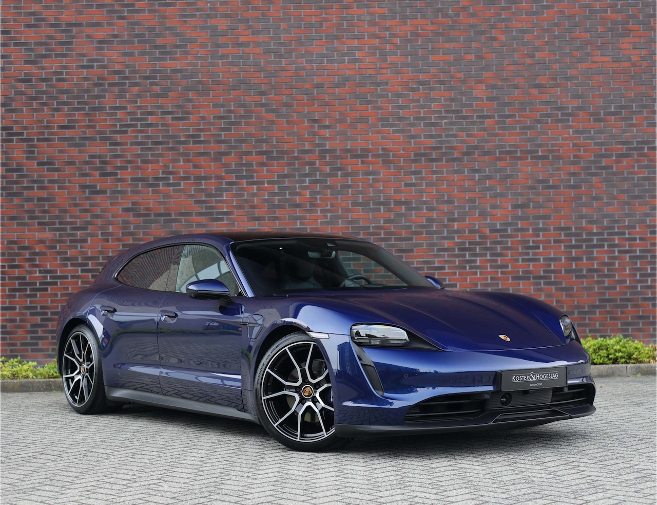 Porsche Taycan Sport Turismo - 93,4 kWh Performance Plus *Sport Chrono*Pano*BOSE* - AutoWereld.nl