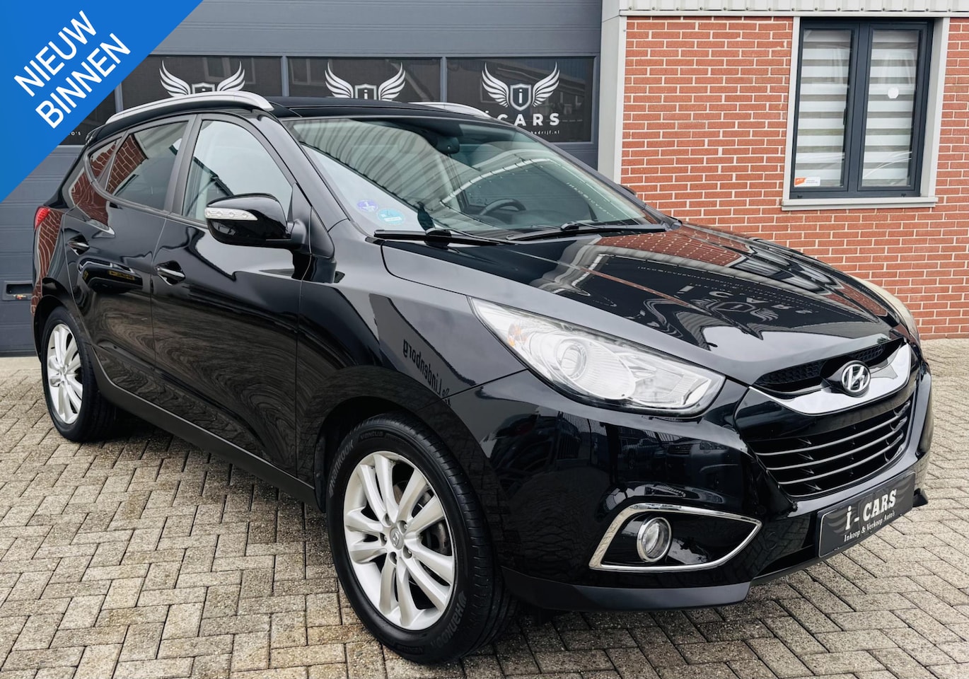 Hyundai ix35 - 2.0i i-Catcher Panorama NAVI CARPLAY NAP TREKHAAK - AutoWereld.nl