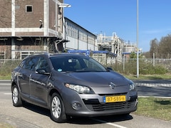 Renault Mégane Estate - 1.4 TCe Parisienne | Trekhaak | Navigatie