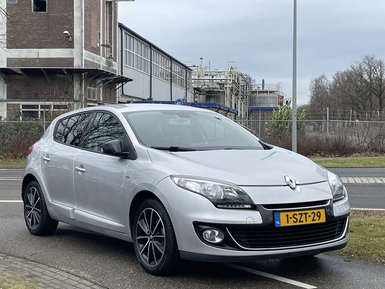 Renault Mégane - 1.2 TCe Bose | Navigatie | Achteruitrijcamera | Trekhaak - AutoWereld.nl
