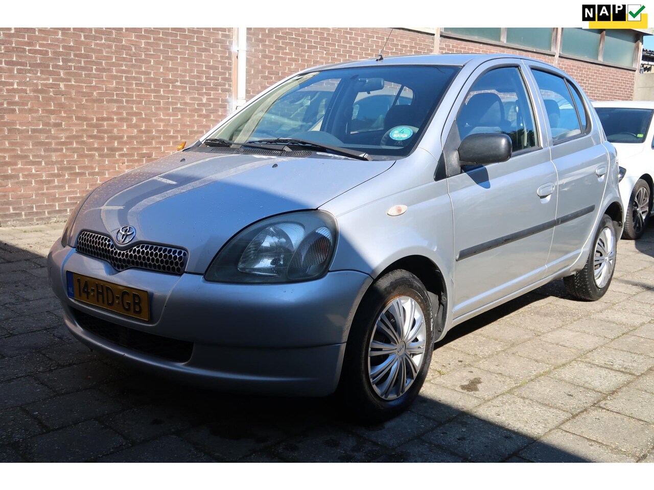 Toyota Yaris - 1.3-16V VVT-i Sol 1.3-16V VVT-i Sol - AutoWereld.nl