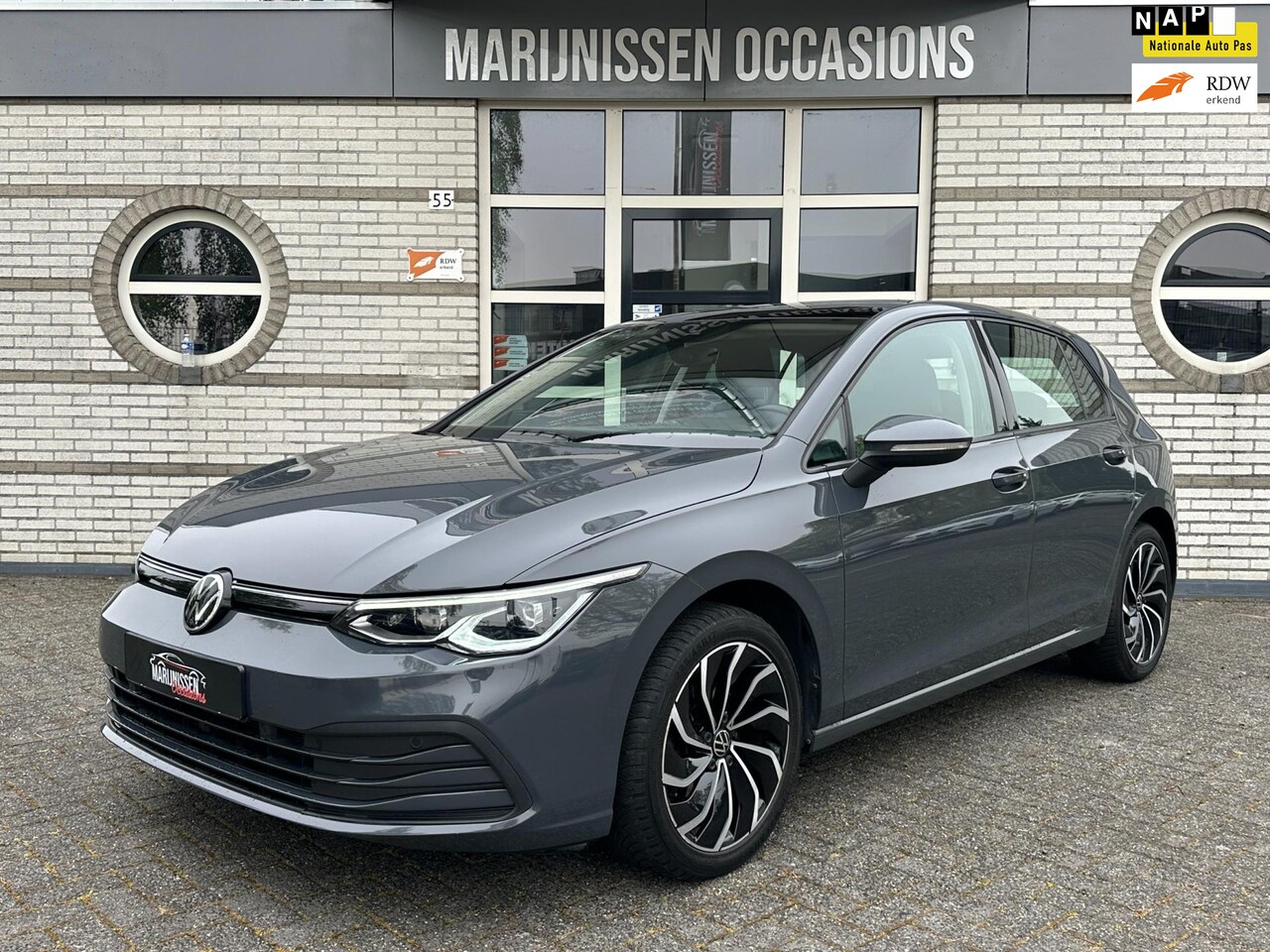 Volkswagen Golf - 1.5 eTSI Life Business |PANO, CRUISE, PDC, CAMERA| - AutoWereld.nl