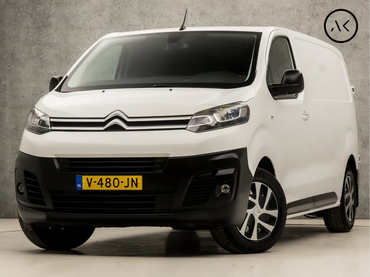 Citroën Jumpy - 1.6 BlueHDI 95 Club M (APPLE CARPLAY, NAVIGATIE, ELEK SCHUIFDEUR, LEDER, KEYLESS START, 3 - AutoWereld.nl