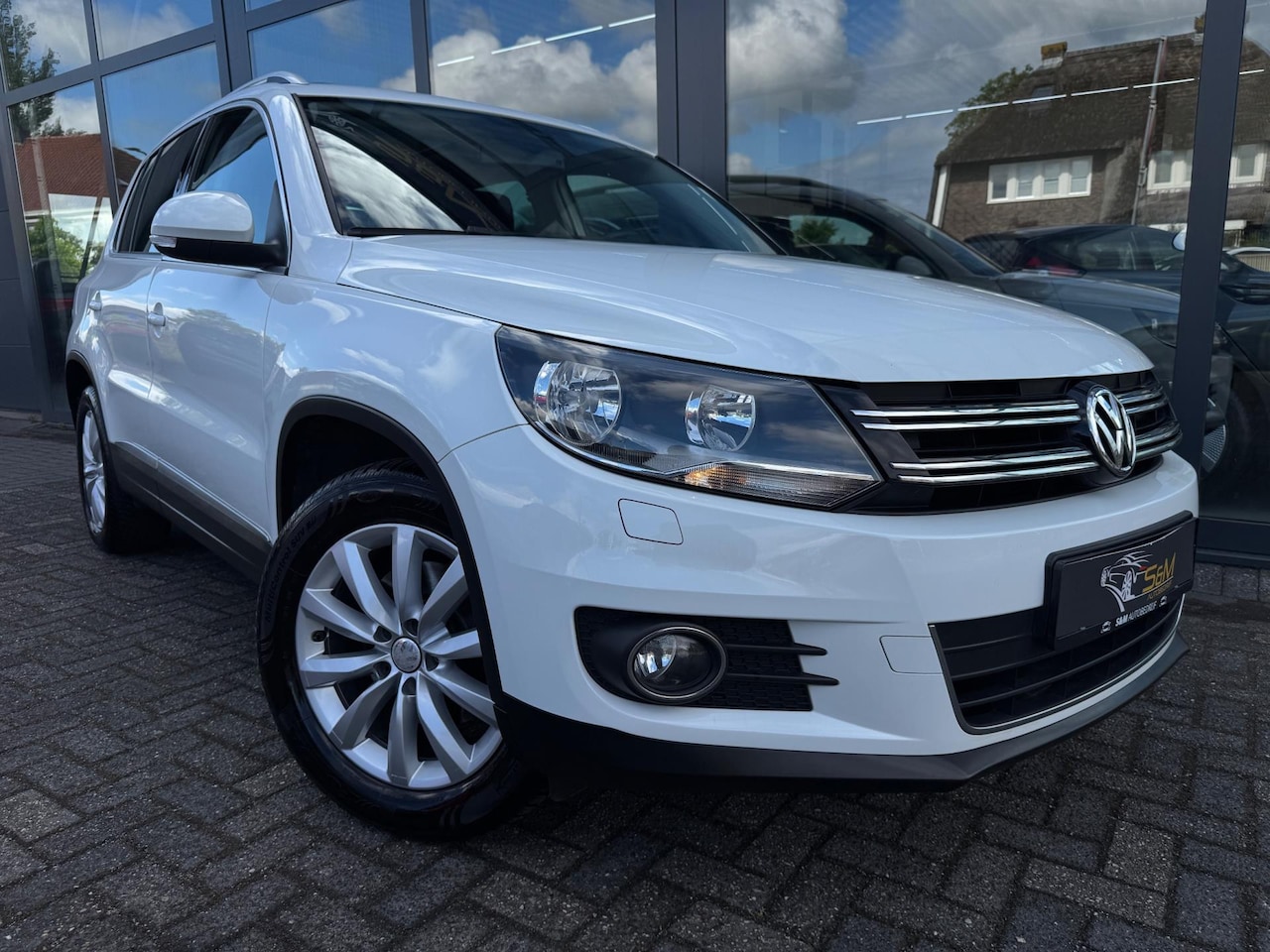 Volkswagen Tiguan - 1.4 TSI R-Line Edition 1.4 TSI R-Line Edition - AutoWereld.nl