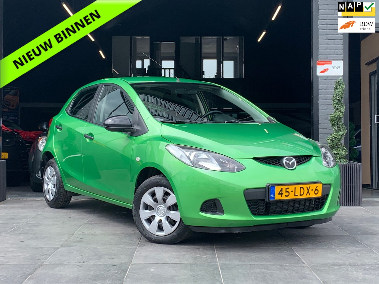 Mazda 2 - 1.3 XS|APK|NAP|Airco|5Deuren|Elek. Ramen - AutoWereld.nl