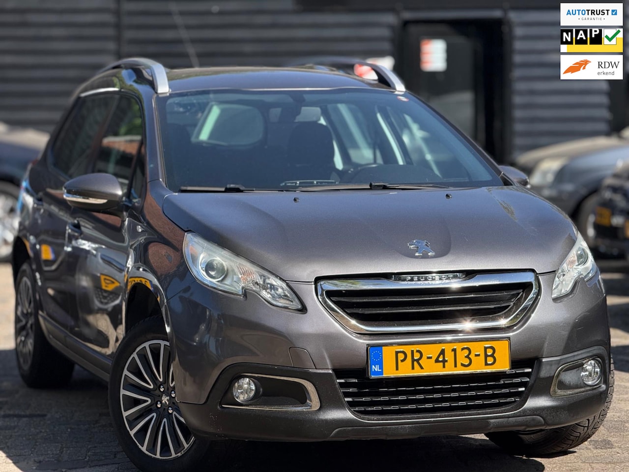 Peugeot 2008 - 1.2|Airco|Cruise|Trekhaak|Navi - AutoWereld.nl