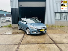 Hyundai i20 - 1.2HPi-MotionPremium(PANO+CarPlay+FULL Optie)