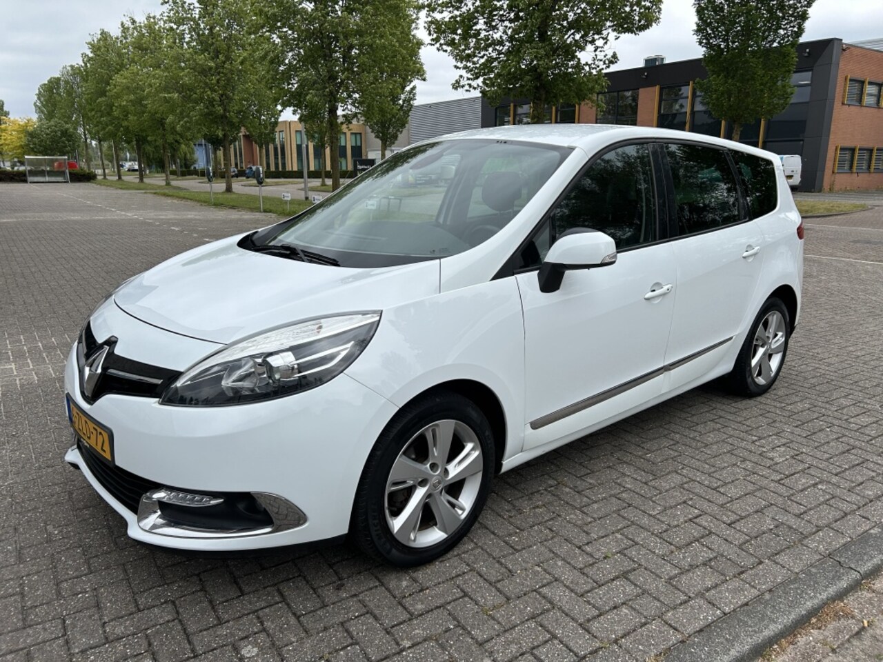 Renault Grand Scénic - 2.0 Bose 2.0 Bose - AutoWereld.nl