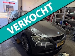 BMW 3-serie - 320i advertentie lezen
