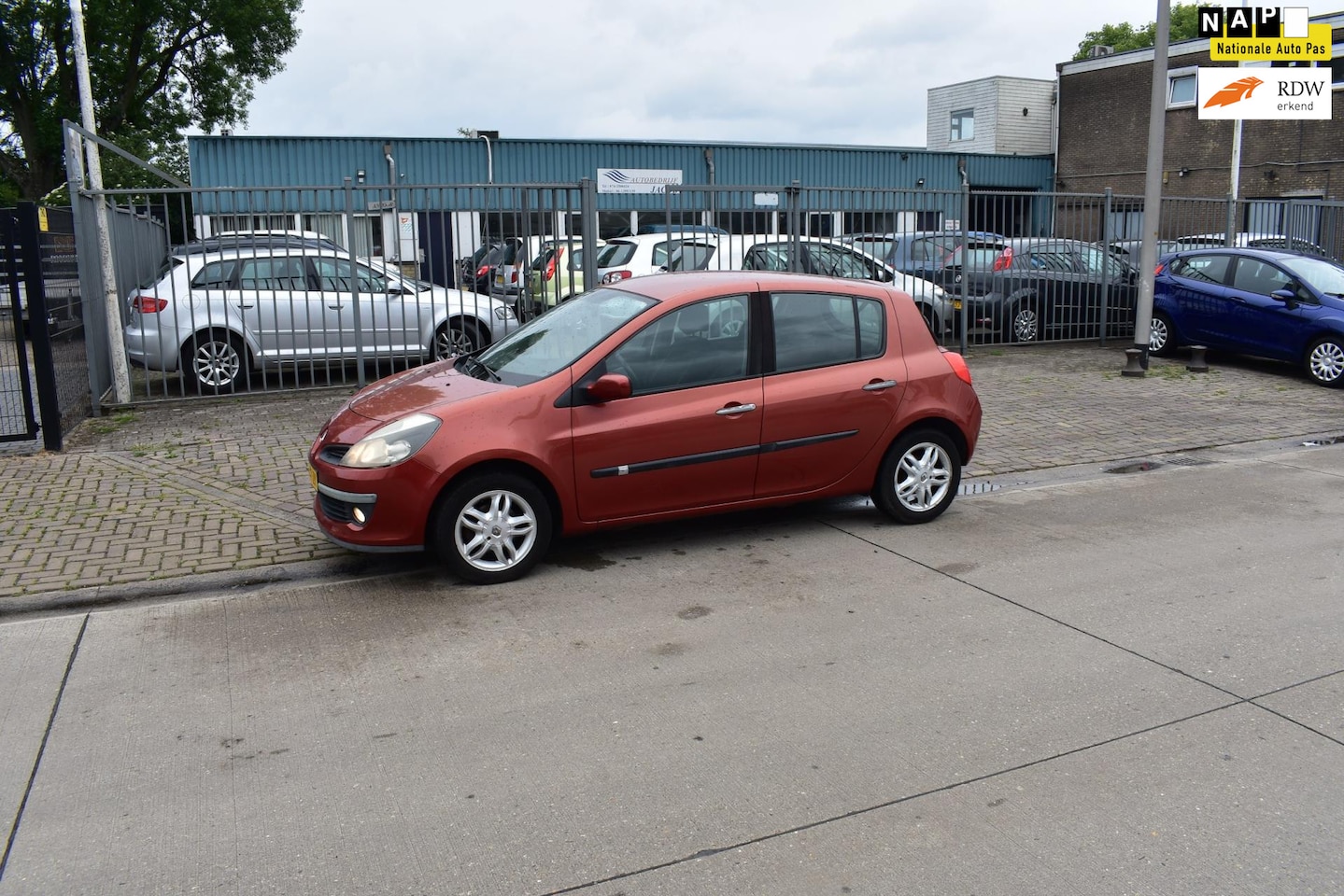 Renault Clio - 1.4-16V Dynamique Luxe 1.4-16V Dynamique Luxe - AutoWereld.nl