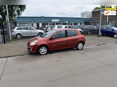 Renault Clio - 1.4-16V Dynamique Luxe