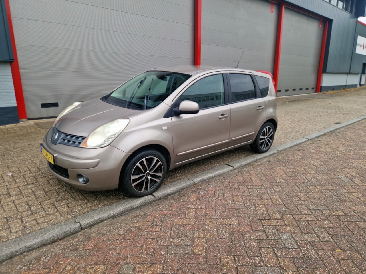Nissan Note - 1.6 automaat nwe apk airco - AutoWereld.nl