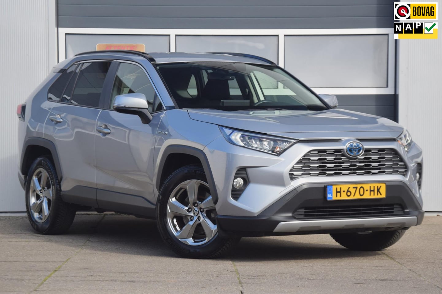 Toyota RAV4 - 2.5 Hybrid Dynamic NAVIGATIE/CAMERA/NL AUTO - AutoWereld.nl