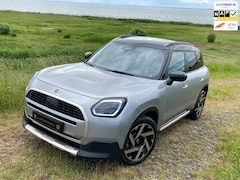 MINI Countryman - C Aut. Favoured Trim + Package L Harman Kardon / Panoramadak / 19" LMV / Driving Assistant