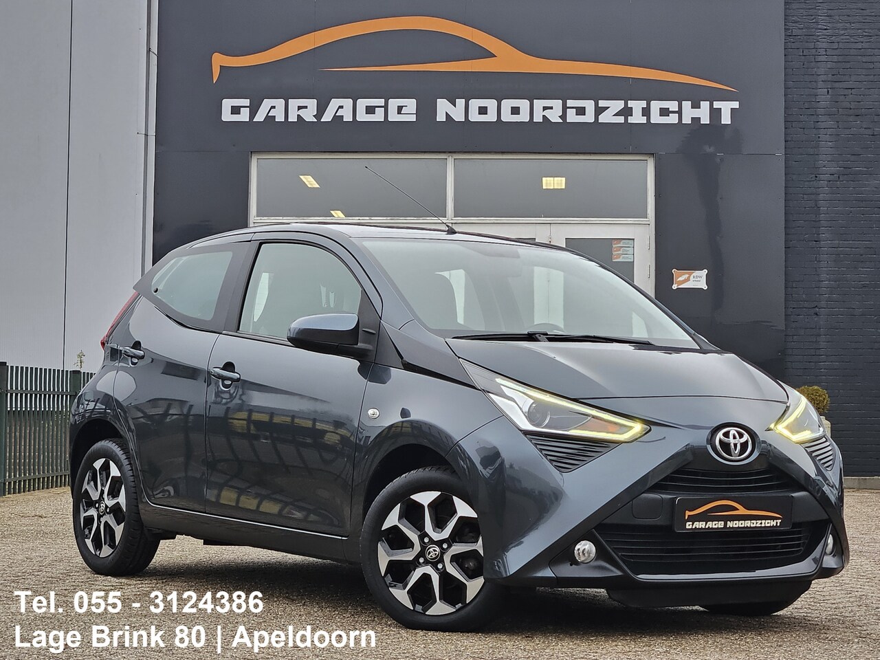 Toyota Aygo - 1.0 VVT-i x-play limited AIRCO|CAMERA|USB&AUX|LM-VELGEN|BLUE TOOTH|ELEKTRISCHE PAKKET|LED - AutoWereld.nl