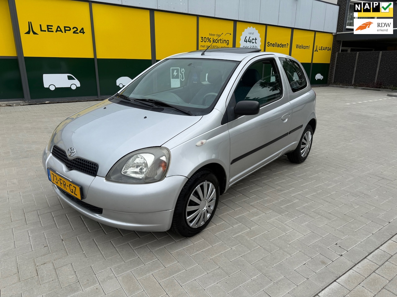 Toyota Yaris - 1.3-16V VVT-i Luna 1.3-16V VVT-i Luna **NWE APK* - AutoWereld.nl