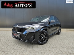 BMW X1 - SDrive20i M Sport Panoramadak 360camera Hud Acc Sfeerverlichting