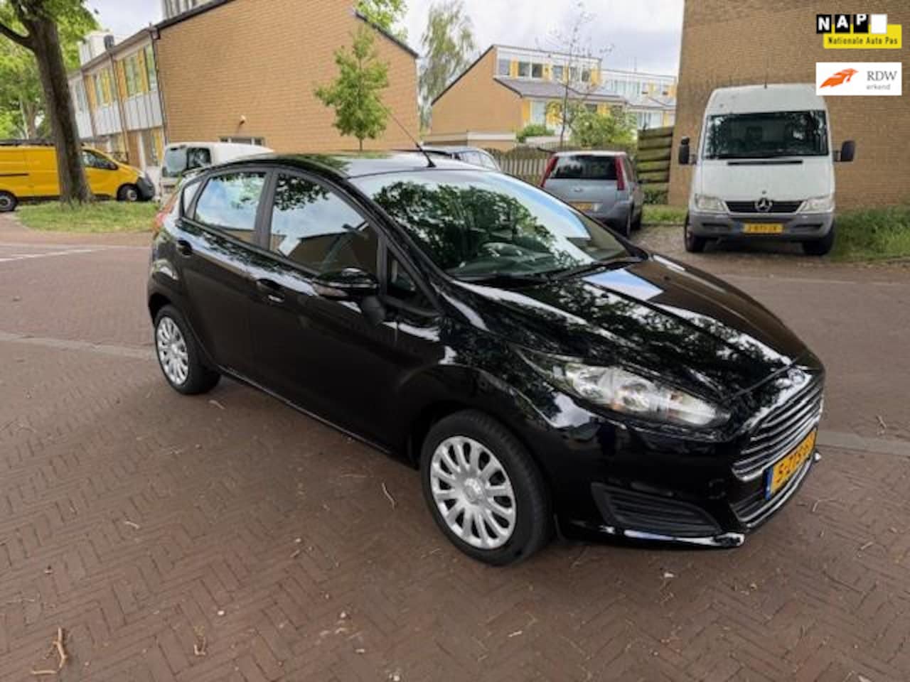 Ford Fiesta - Airco / Navigatie / Goed onderhouden / Leuke auto - AutoWereld.nl