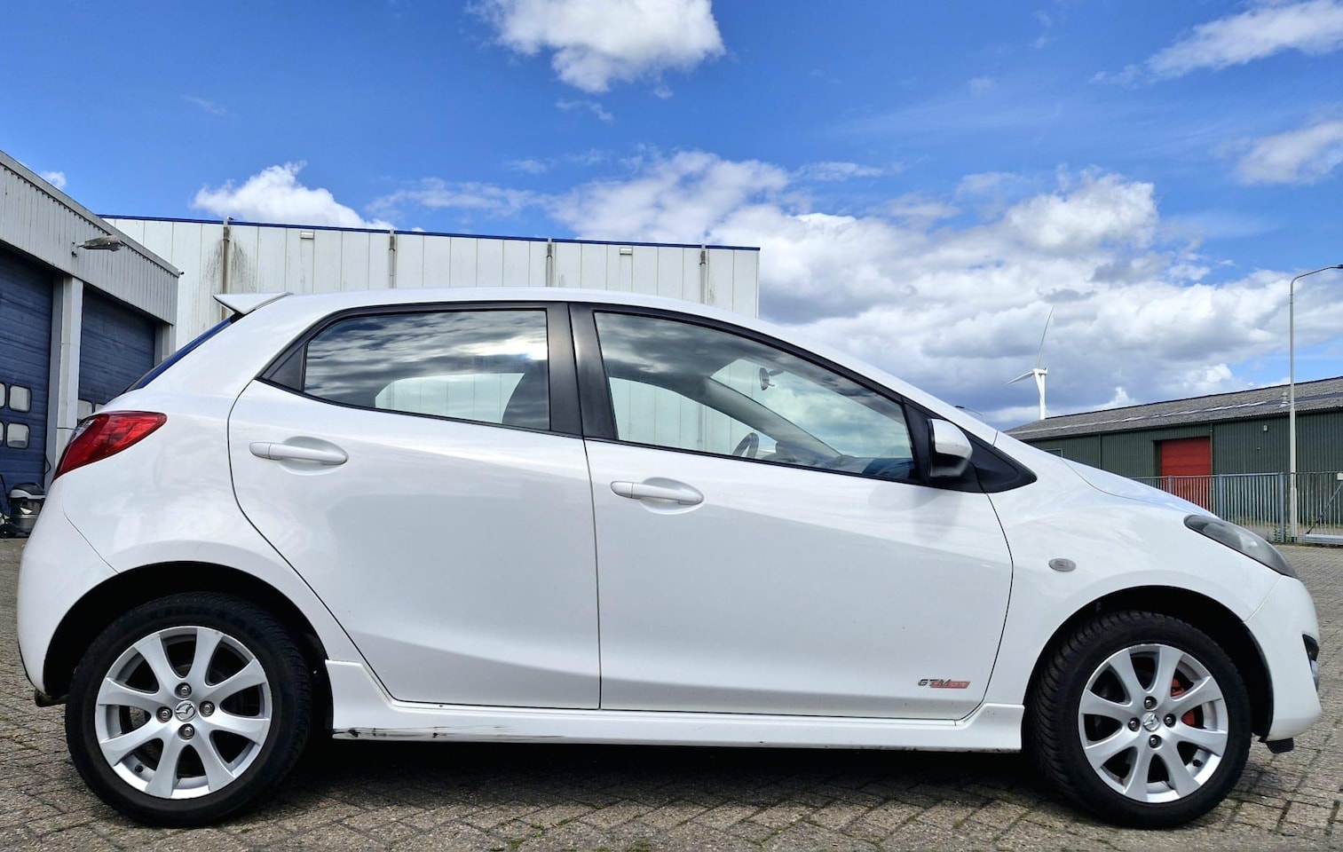 Mazda 2 - 1.3 BIFUEL GT-M Line 1.3 BIFUEL GT-M Line - AutoWereld.nl