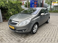 Opel Corsa - 1.4-16V Cosmo full Automaat 5drs Airco