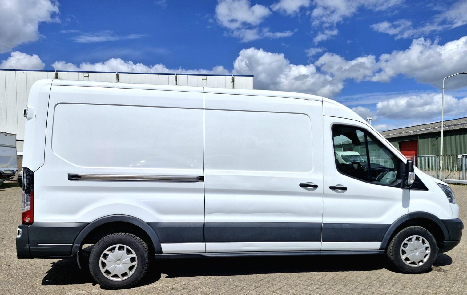 Ford Transit - 310 2.0 TDCI L3H2 Trend 310 2.0 TDCI L3H2 Trend - AutoWereld.nl