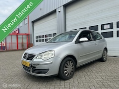 Volkswagen Polo - 1.4-16V Optive