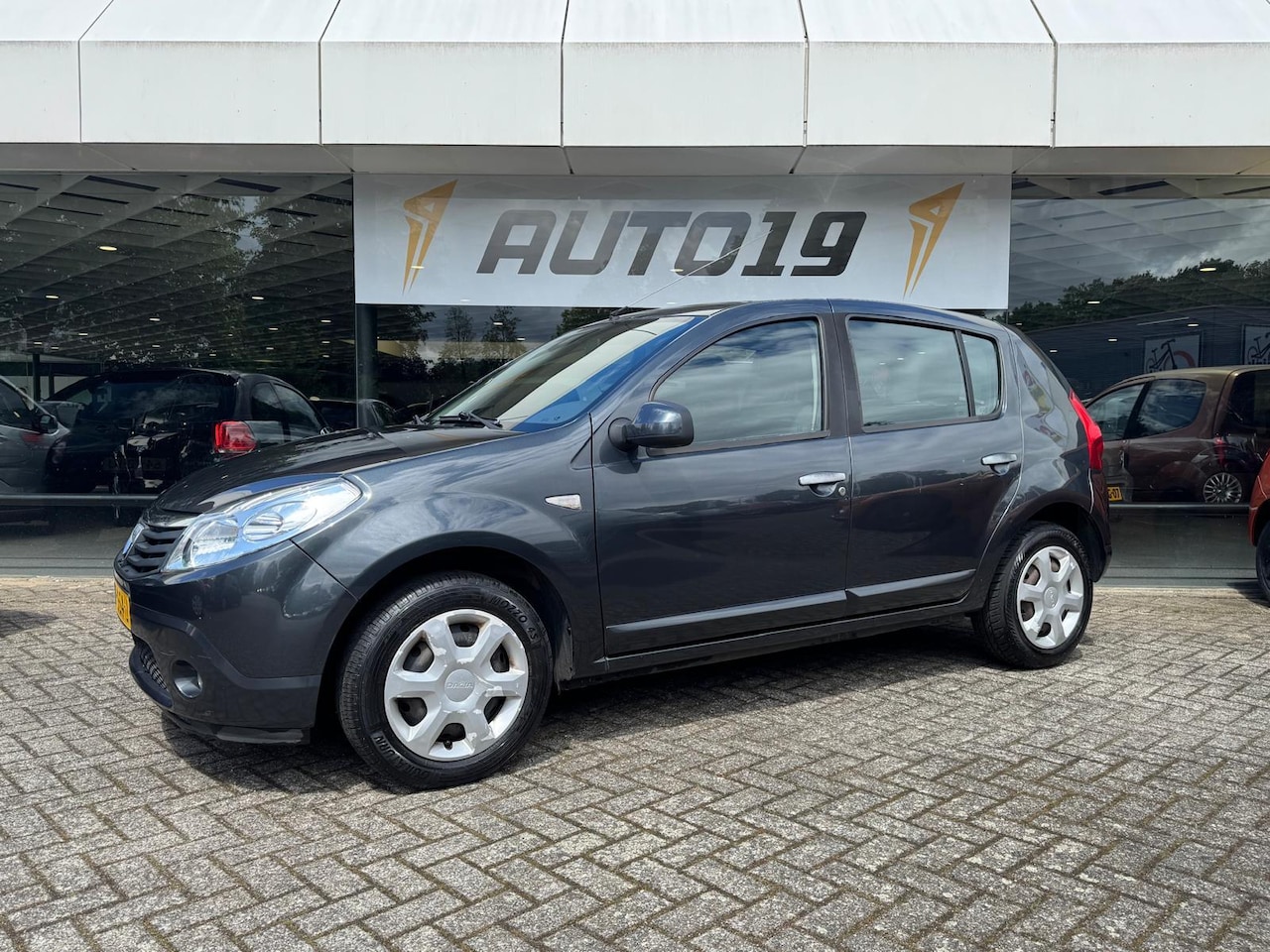 Dacia Sandero - 1.4 Lauréate 1.4 Lauréate - AutoWereld.nl