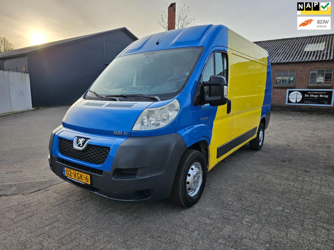 Peugeot Boxer - 335 3.0 HDI L2H2 335 3.0 HDI L2H2,Apk,Airco,Nap - AutoWereld.nl