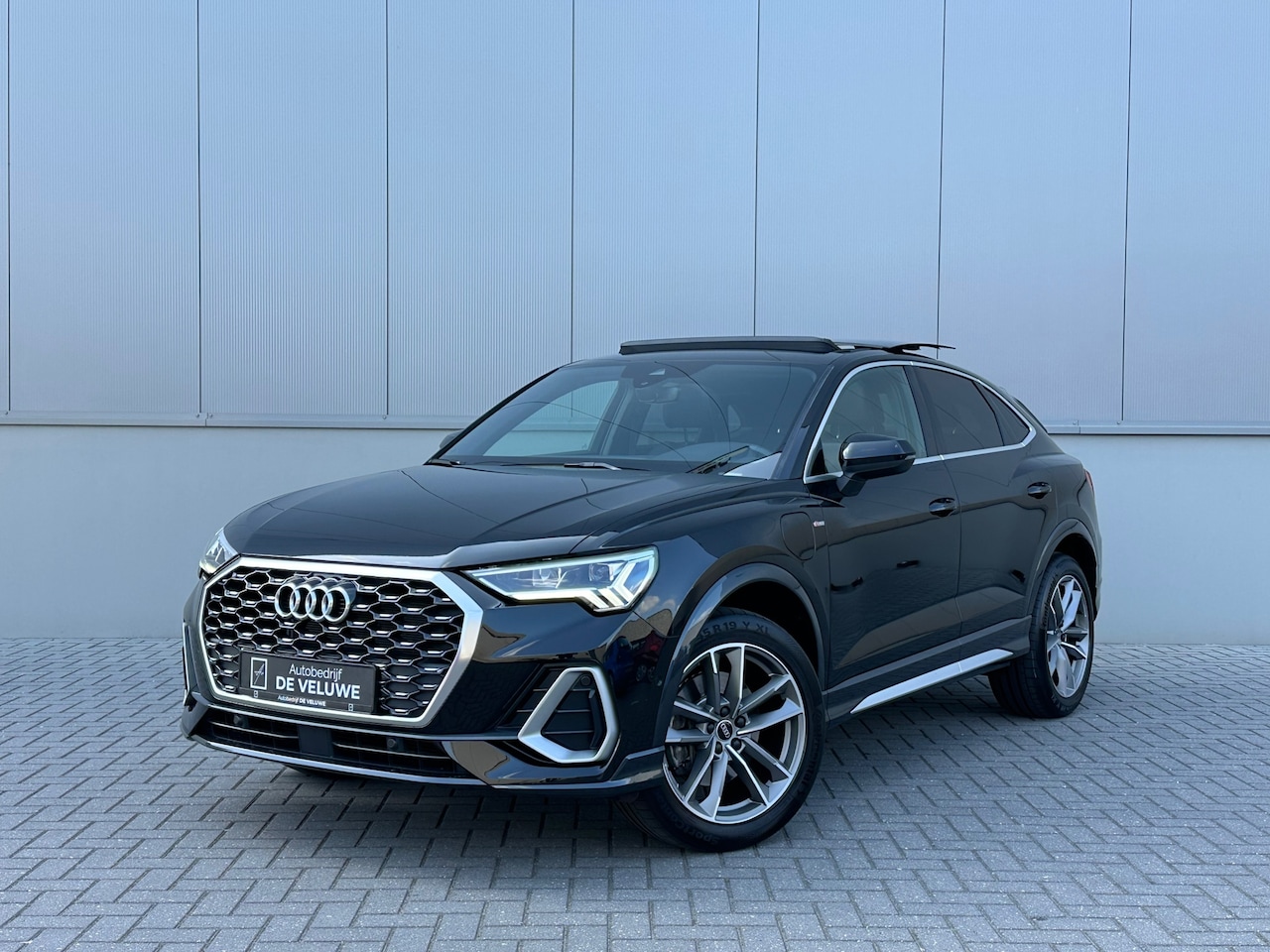 Audi Q3 Sportback - 45 TFSI e S-Line Pano Keyless BTW - AutoWereld.nl