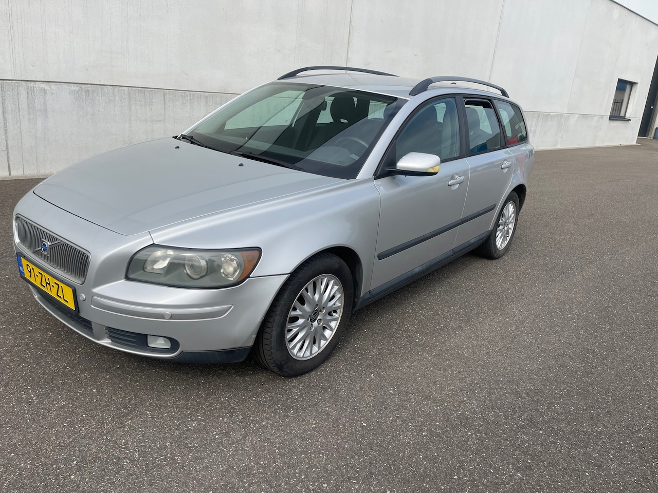 Volvo V50 - 2.4 Kinetic Automaat weinig km !!! - AutoWereld.nl