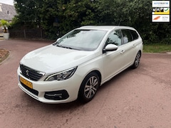 Peugeot 308 - 1.2 PureTech Allure / Navi / Camera / PDC / led / Airco