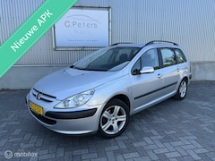 Peugeot 307 Break - 2.0-16V XS Pack 2004 / Airco Climate / Cruisecontrol / Trekhaak / Nieuwe APK