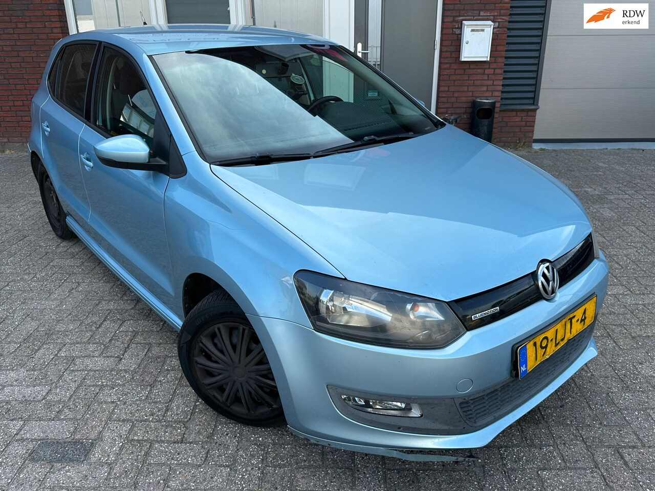 Volkswagen Polo - 1.2 TDI BlueMotion Comfortline / Navi / Airco / 5DRS / NAP - AutoWereld.nl