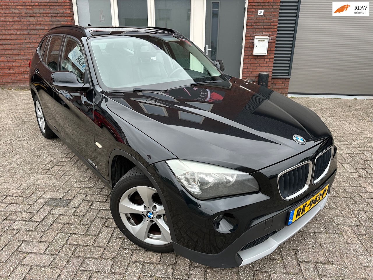 BMW X1 - SDrive20d EfficientDynamics Edition Business+ / Leder / Navi / PDC / Cruise - AutoWereld.nl