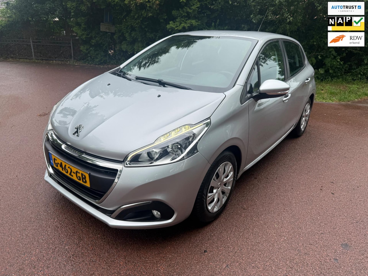 Peugeot 208 - 1.6 BlueHDi Blue Lease / Navi / Airco / PDC / NAP - AutoWereld.nl